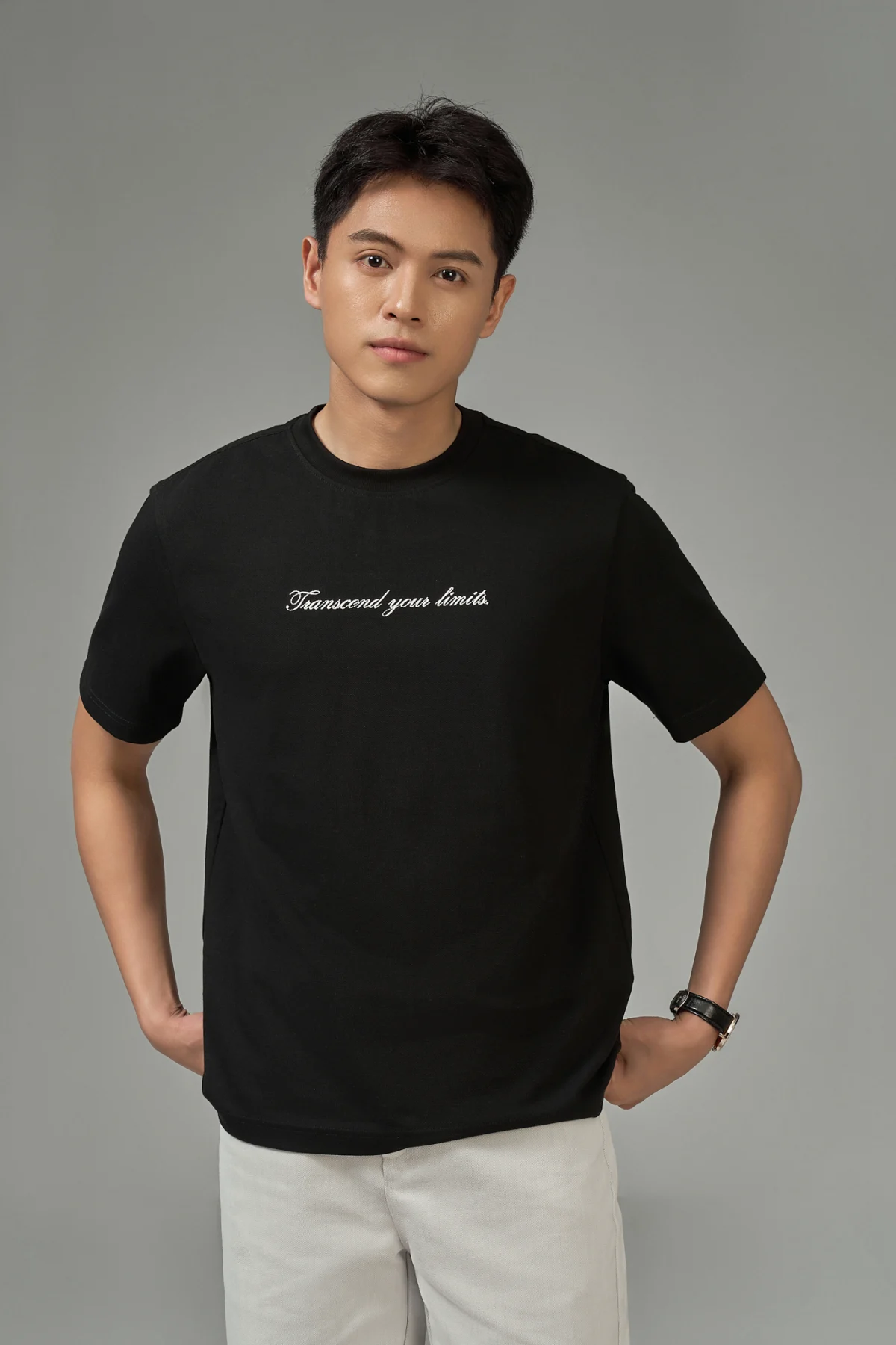 Ao-Phong-Co-Tron-Ket-Hop-Hinh-Theu-Classic-1474-2-v1774327546