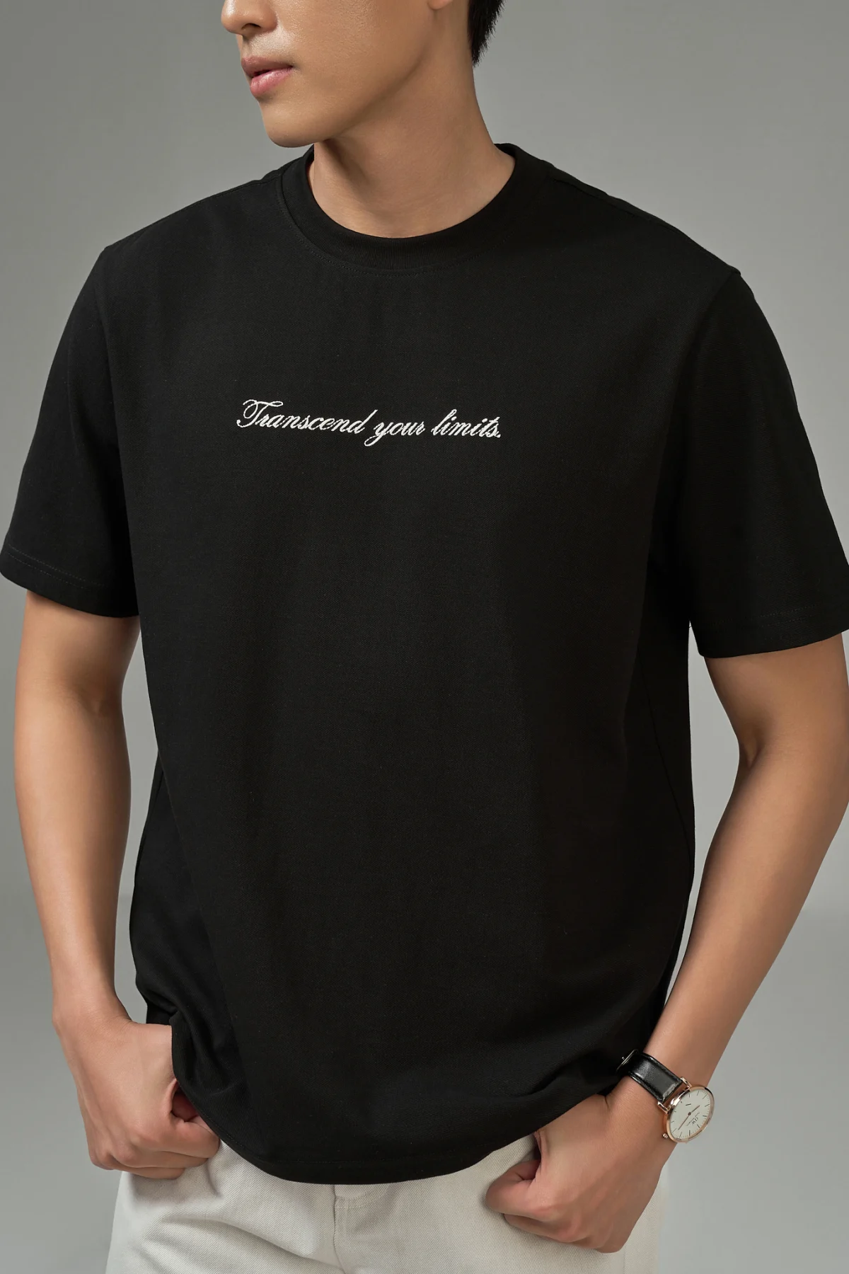 Ao-Phong-Co-Tron-Ket-Hop-Hinh-Theu-Classic-1474-5-v1774327549