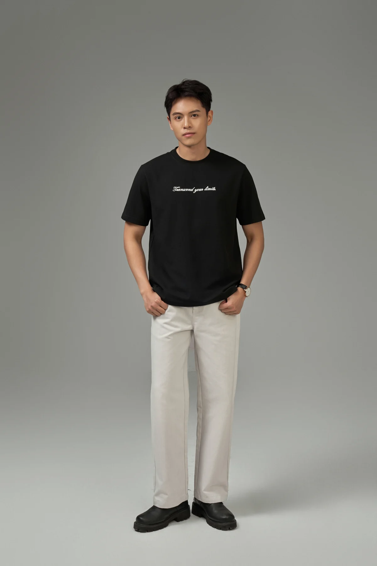 Ao-Phong-Co-Tron-Ket-Hop-Hinh-Theu-Classic-1474-v1774327544