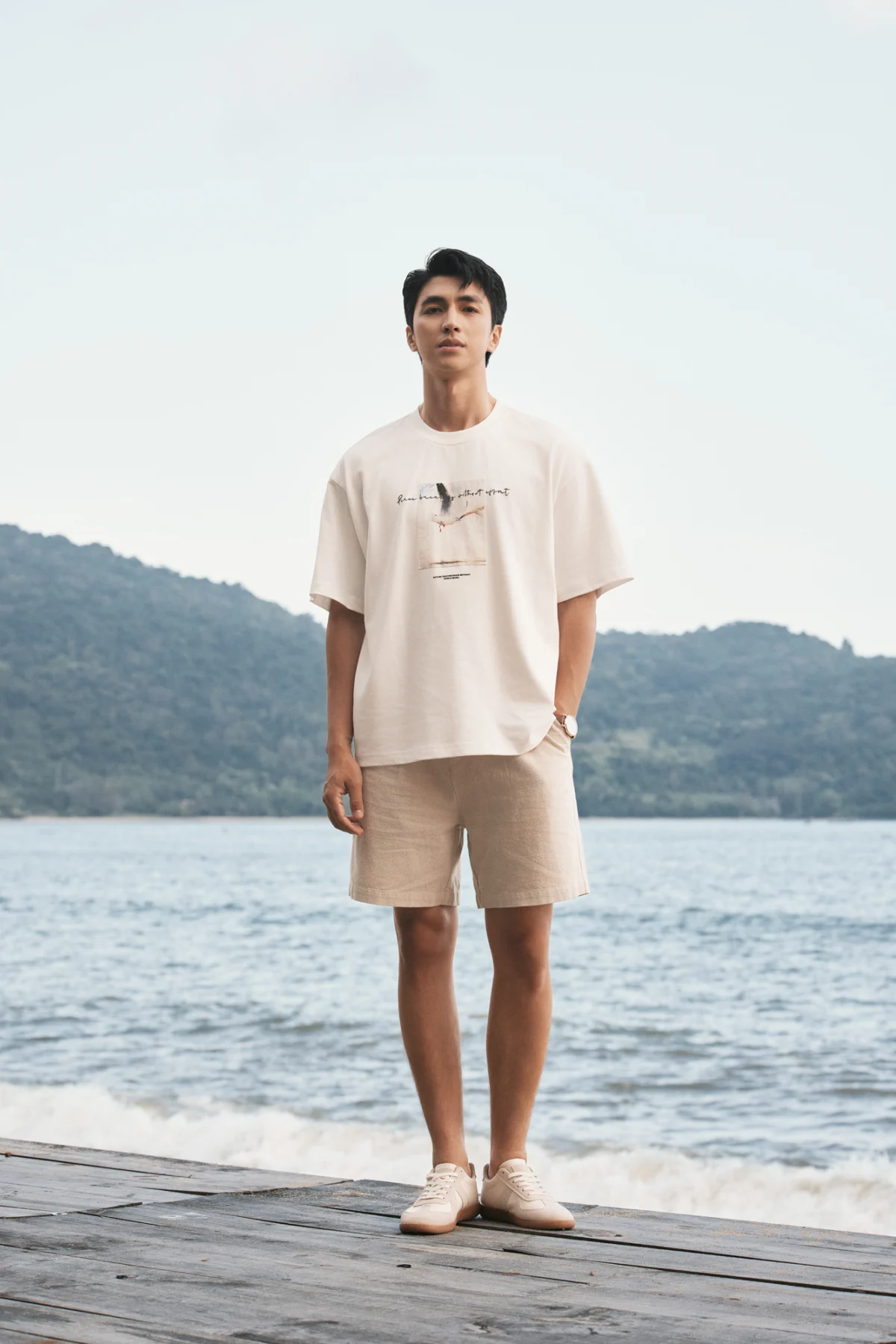 Ao-Phong-Co-Tron-Ket-Hop-Hinh-In-Classic-1510-8-v1775121872